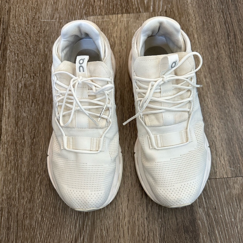 On Running Cloud Nova Women’s Sneaker Size 9 in White